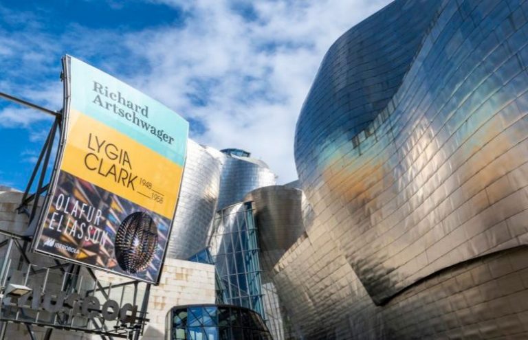 Read more about the article ¡El Museo Guggenheim De Bilbao Ayuda A Purificar El Aire!